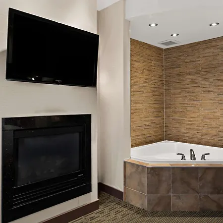Best Western Plus Orangeville Inn & Suites Exterior photo